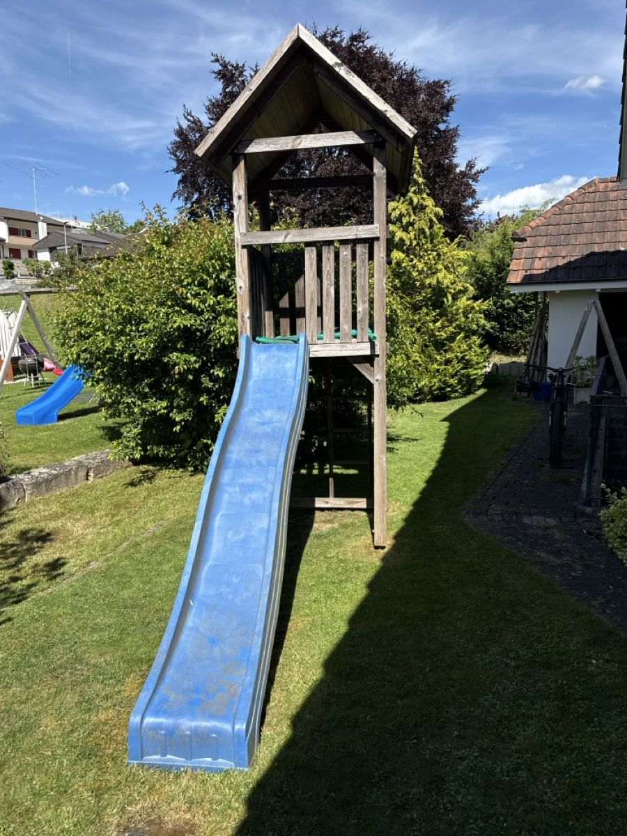 Casette per bambini: Holzspielturm mit Rutsche – Usato da Büsserach venduto da maaggi 2