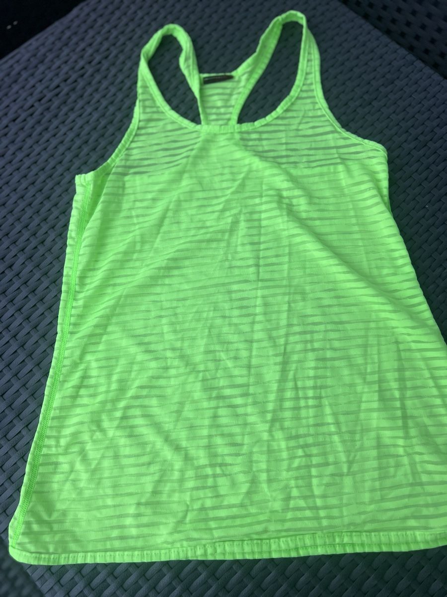 T-Shirts: Sportshirt ultradünn – Neu und originalverpackt aus Bülach von Cucculi