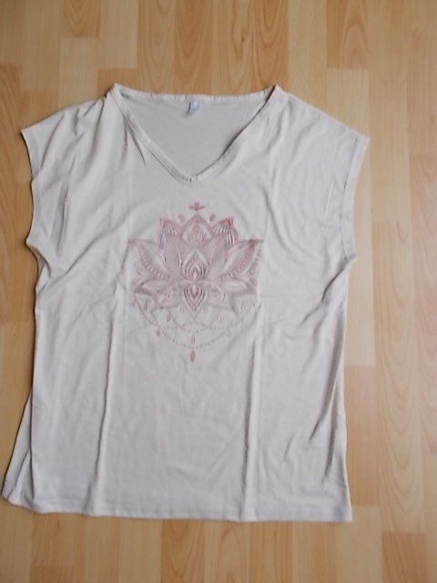 T-shirt: Neues T.Shirt Gr.L (XL) – Nuovo (secondo la descrizione) da Chexbres venduto da indi03