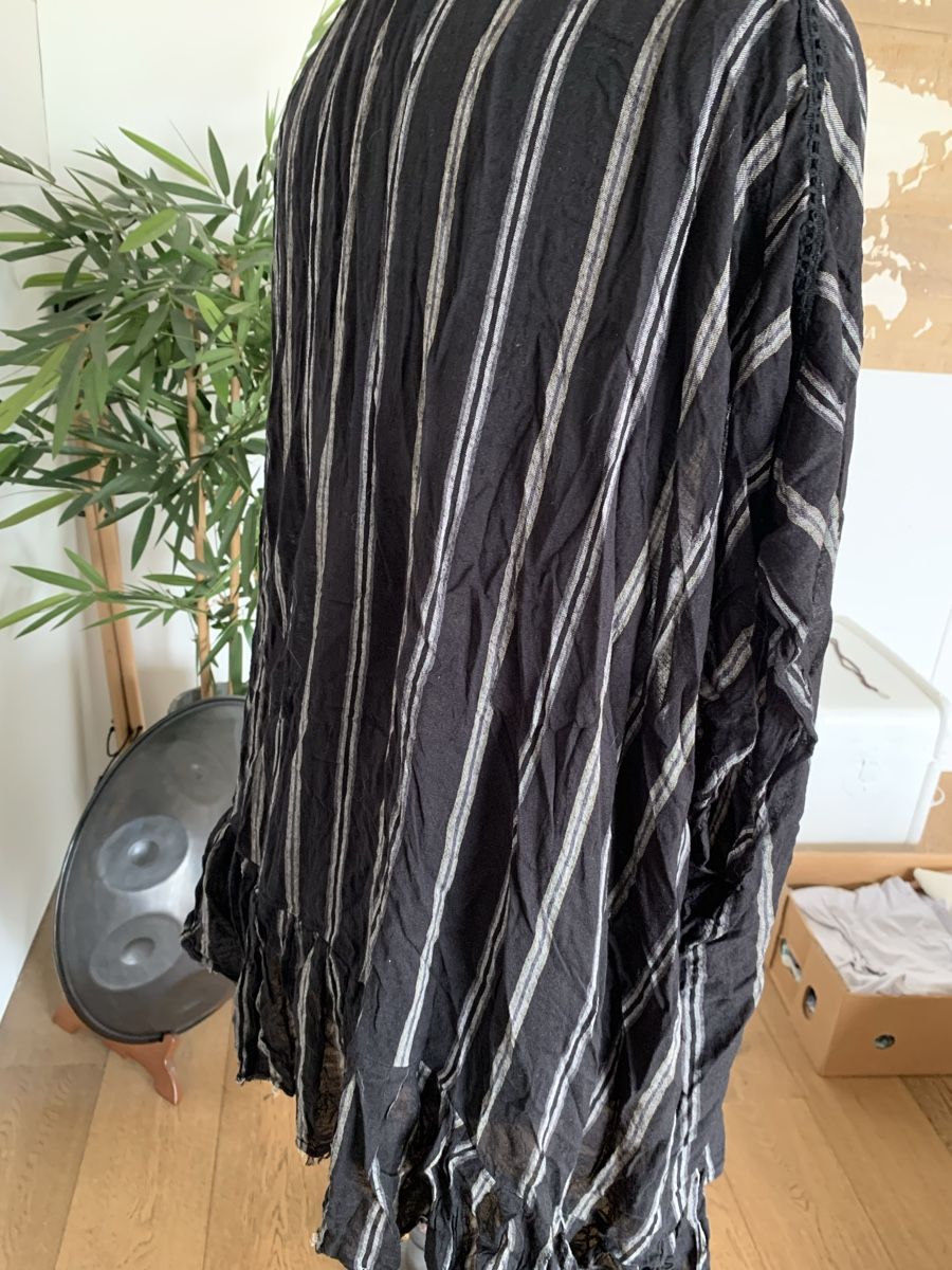Kimonos: Wunderschöner Esprit Kimono – Neuf (Voir description) à Lugnorre par SOM69 3
