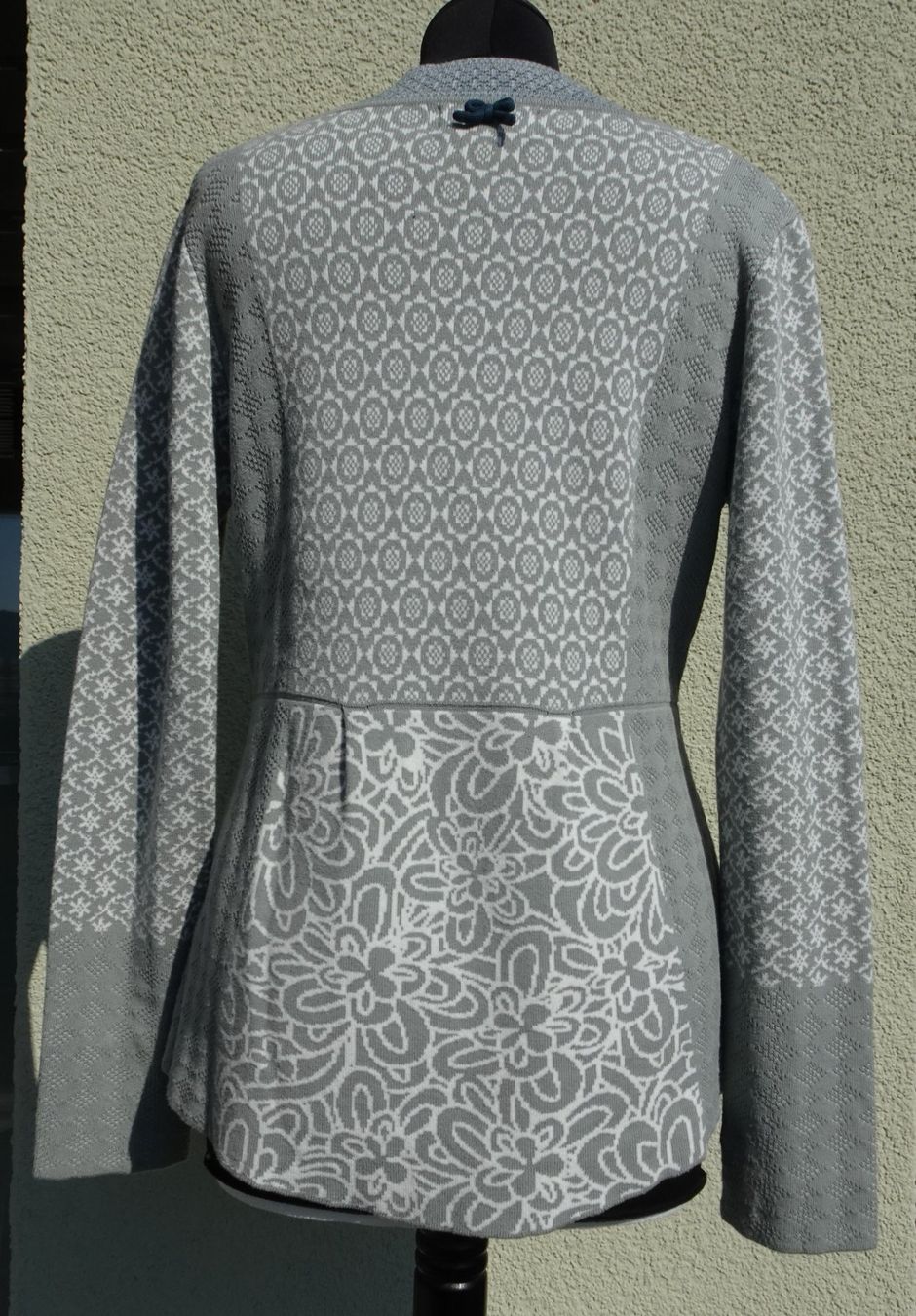 Sorgenfri Giacche: Sorgenfri Strickjacke grau Gr M 38 – Usato da Winterthur venduto da blumeblau77 2