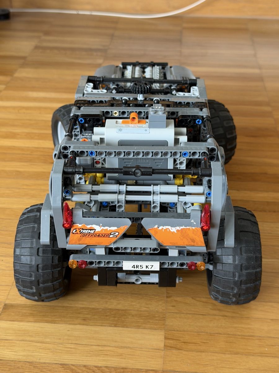 Lego Kit di costruzioni: LEGO Technic Set 8297 – Usato da Basel venduto da Biglex_bc 3