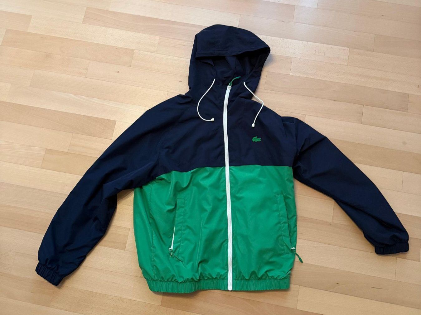 Lacoste Jacken: Lacoste Windjacke – Gebraucht aus Siselen BE von anics