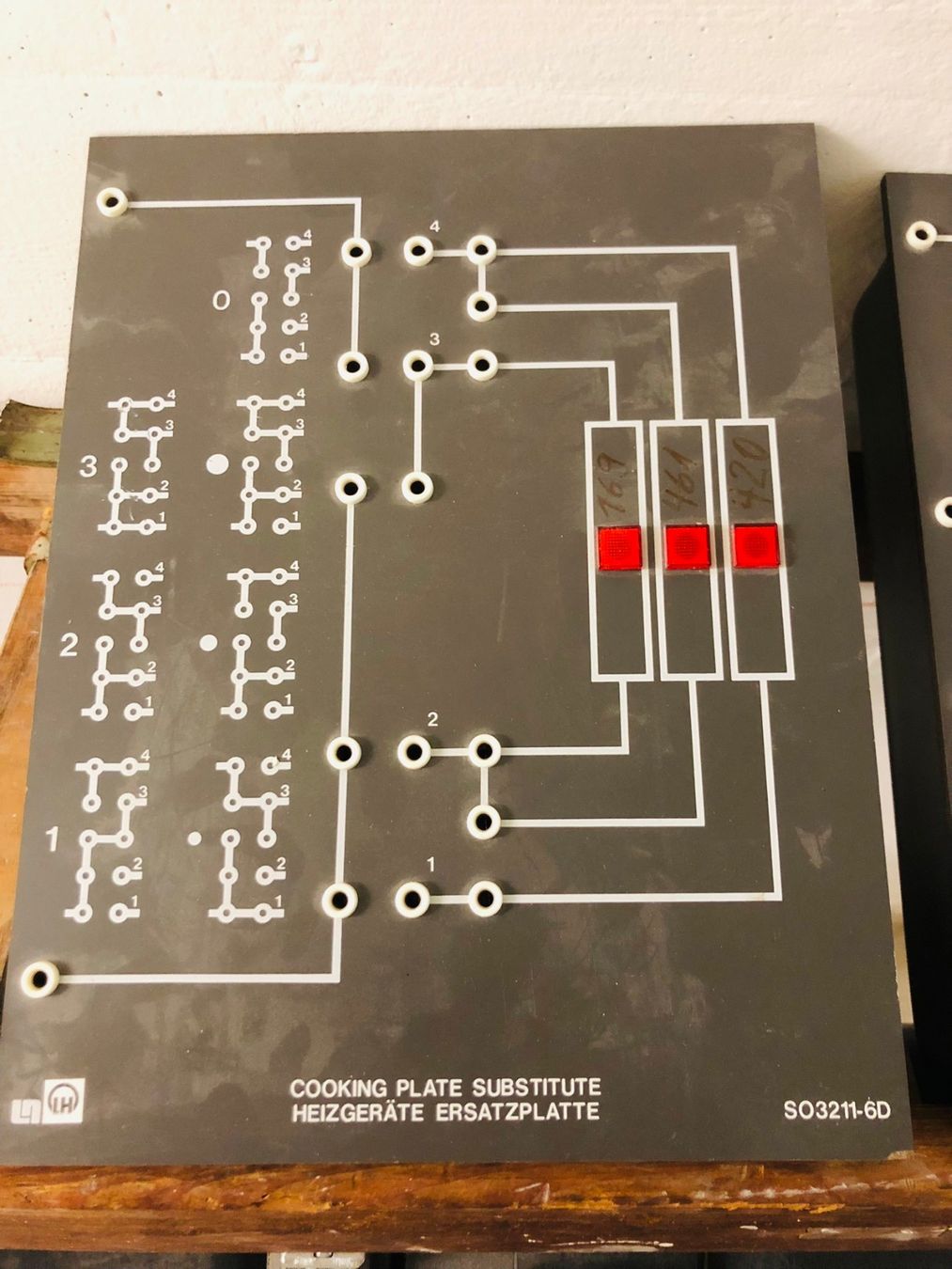 Alimentazione elettrica: Elektrotechnik Elektriker Lernmodule Demo-Objekte – Usato da Hinterkappelen venduto da atomschnee 8