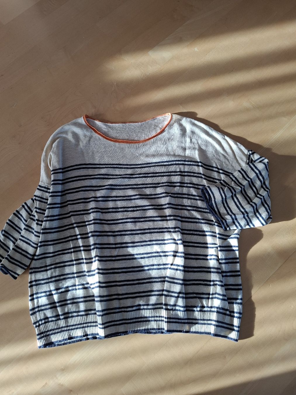 Nile Pullover & Sweatshirts: Nile gestreifter Leinenpullover, Grösse XL – Gebraucht aus Goldach von Pw1427