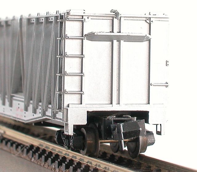Trix Modellini di ferrovie: Minitrix Containerwagen Du Pont Spur N – Usato da Oberwil BL venduto da Klang 2