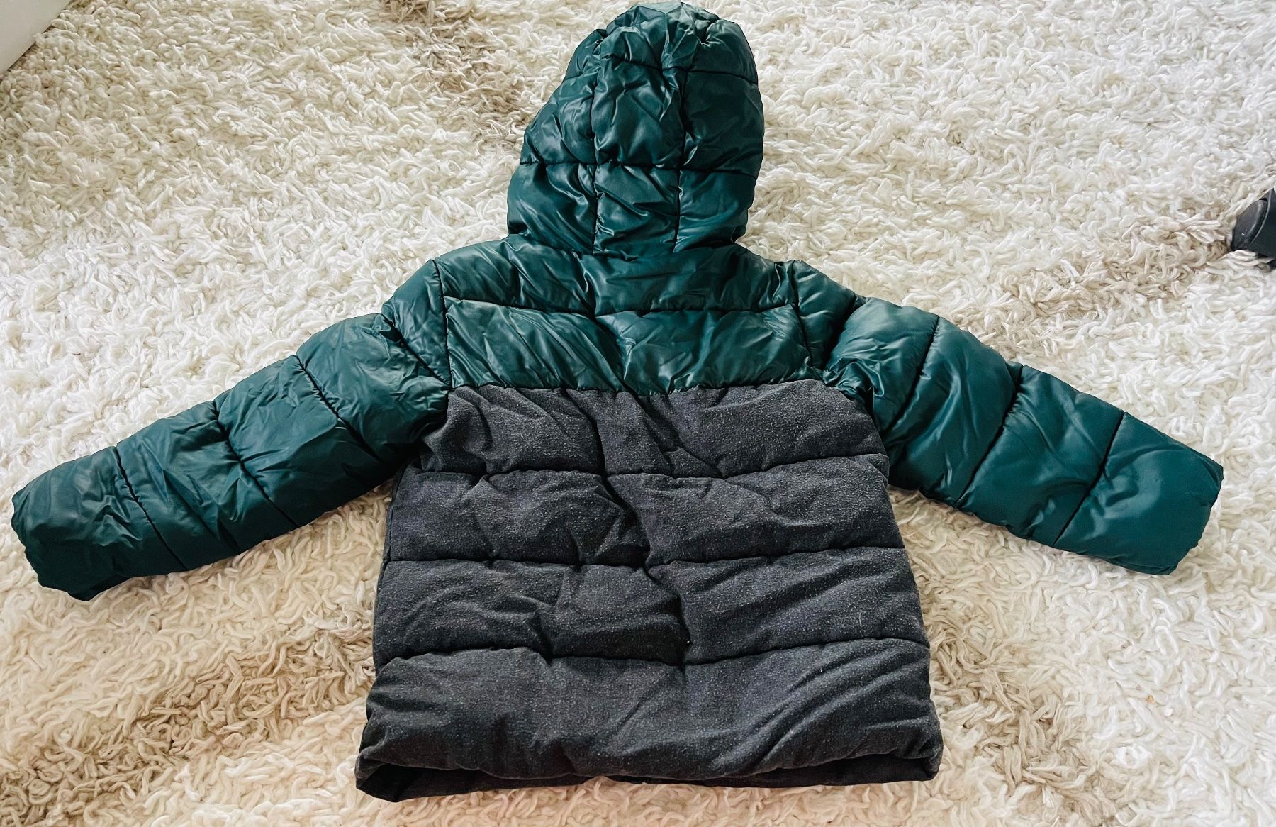 Benetton Giacche & Cappotti: Junge Winter  Jacke Benetton grosse 110 – Usato da Leibstadt venduto da Ukrainelvivvorever 1