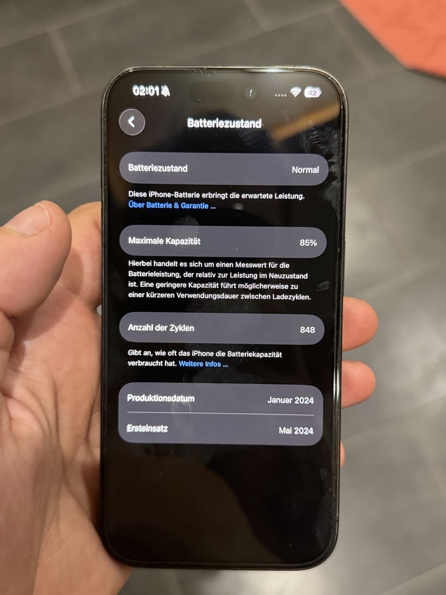 Apple Handys / Smartphones: Apple iPhone 15 Pro Titanium Black 128GB TOP Zustand – Neu (gemäss Beschreibung) aus Basel von Drgtc 4