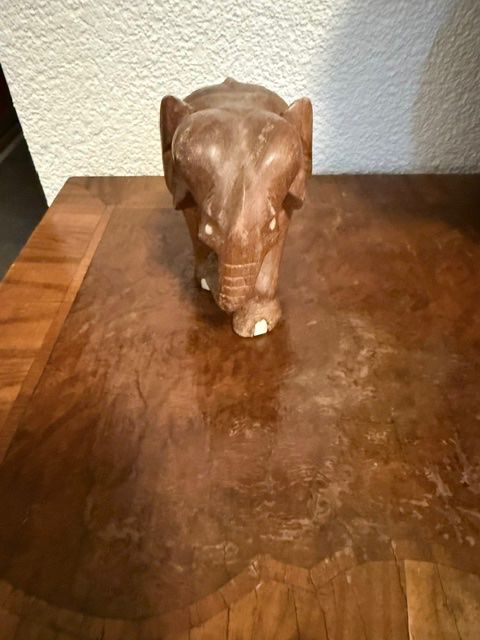 Statuette: handgefertigte geschnitzte Holzfigur Elefan – Usato da Buchs-ZH venduto da Birikina 4