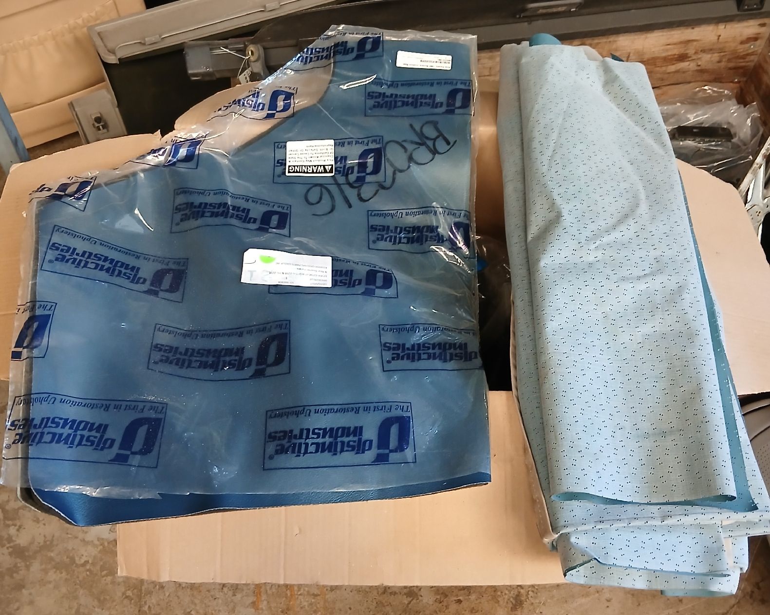 Buick Alle Autoersatzteile: intérieur bleu Buick Riviera 66 – Gebraucht aus la heutte von Auto-stock 3