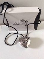 Collier avec parfum solide
