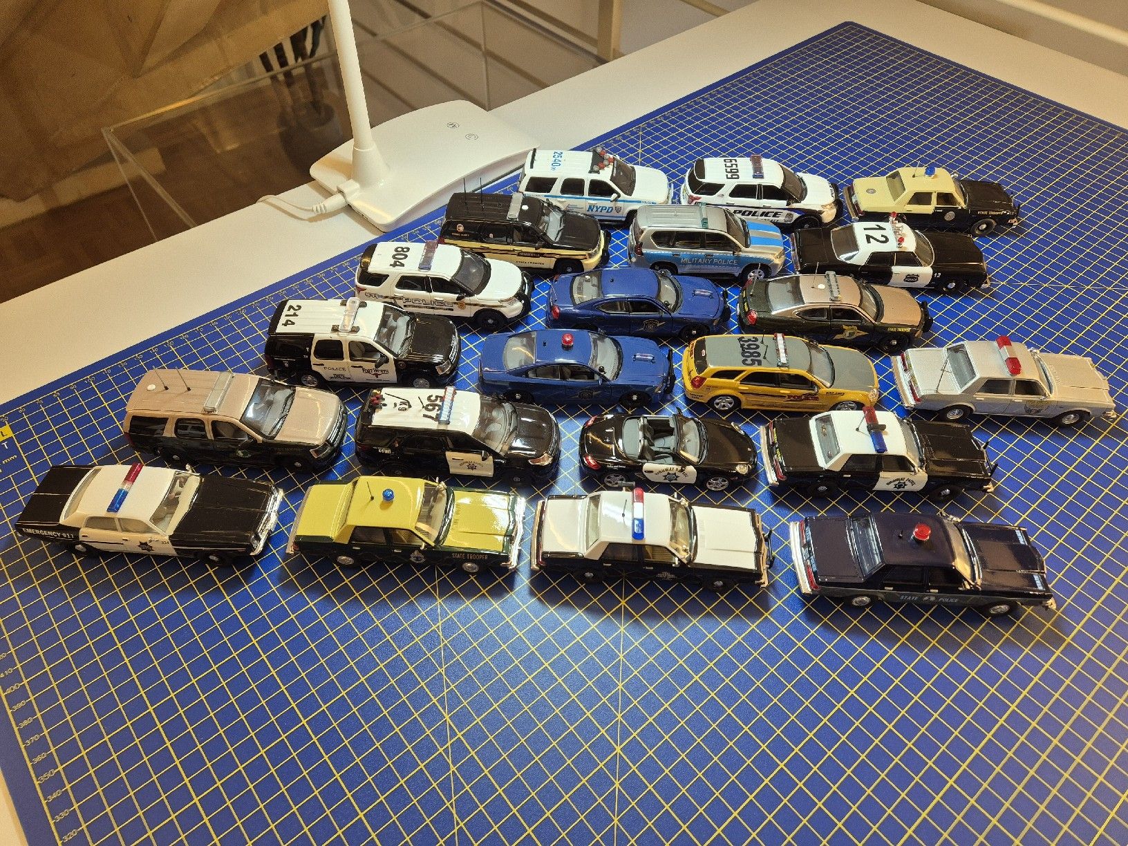 Modellini d'auto: US-Polizeifahrzeuge 1:43 – Usato da Lachen SZ venduto da bow_wdl9 2