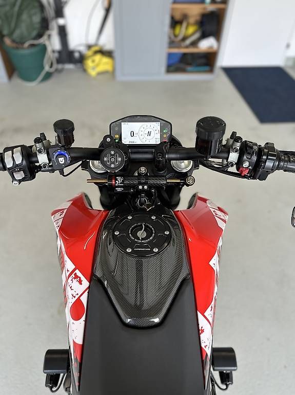 Strada: Ducati Hypermotard 950 RVE 2022 – Usato da Nussbaumen AG venduto da ulululuca 2