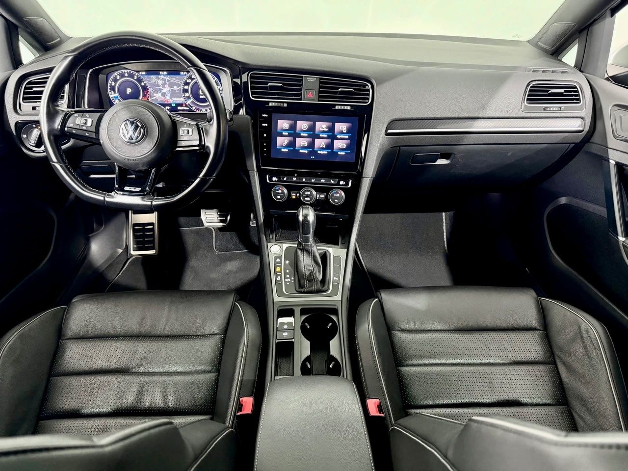 VW Automobili: Golf R 7.5 DSG – Usato da Oberschan venduto da Gmueller77 9