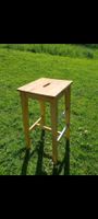 Praktischer Barhocker aus Holz
