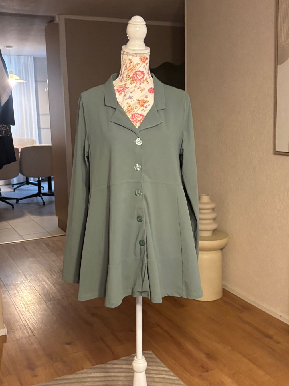 Zeitlos by Luana Giacche: Zeitlos by Luana Blazer – Usato da St. Margrethen SG venduto da dijanaO 5