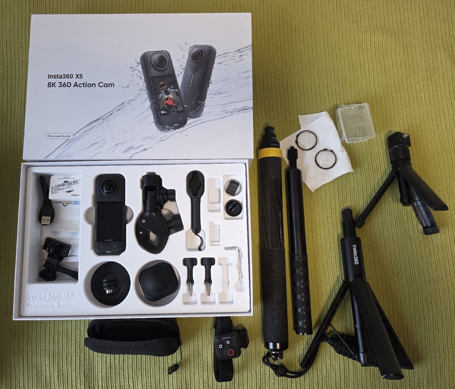 Insta360 Action Cam: Insta360 X5 Motocycle Bundel – Usato da Wittnau venduto da ovi1212