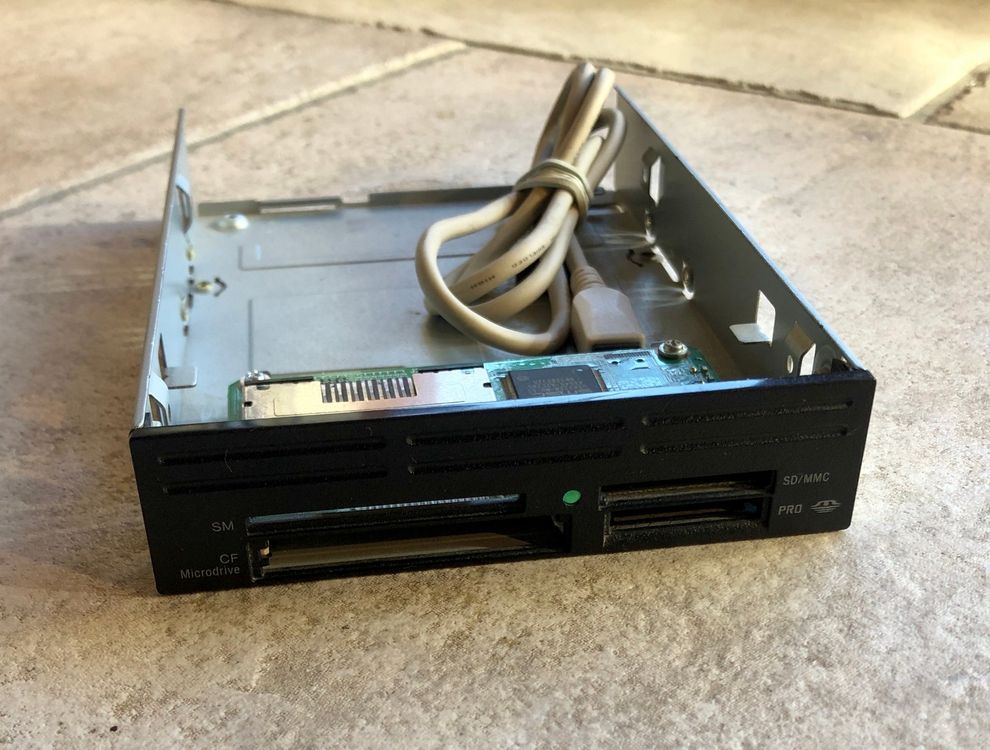 Multi Card Reader / Writer - Internal, SD MMC, Sony PRO, CF (Gebraucht ...