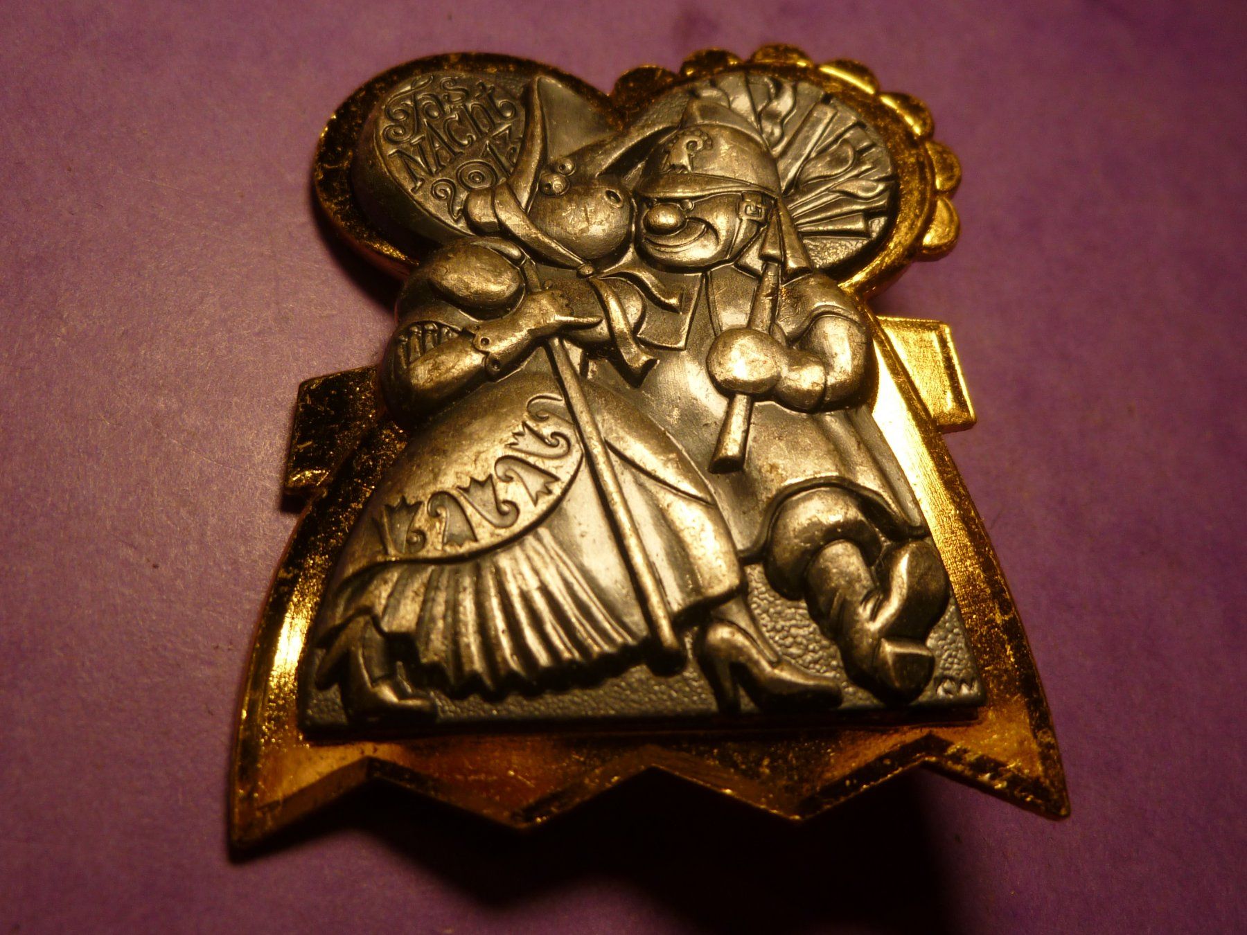 Placchette & Badge: BASEL 2013 GOLD – Usato da Ried (Muotathal) venduto da Mandarin02