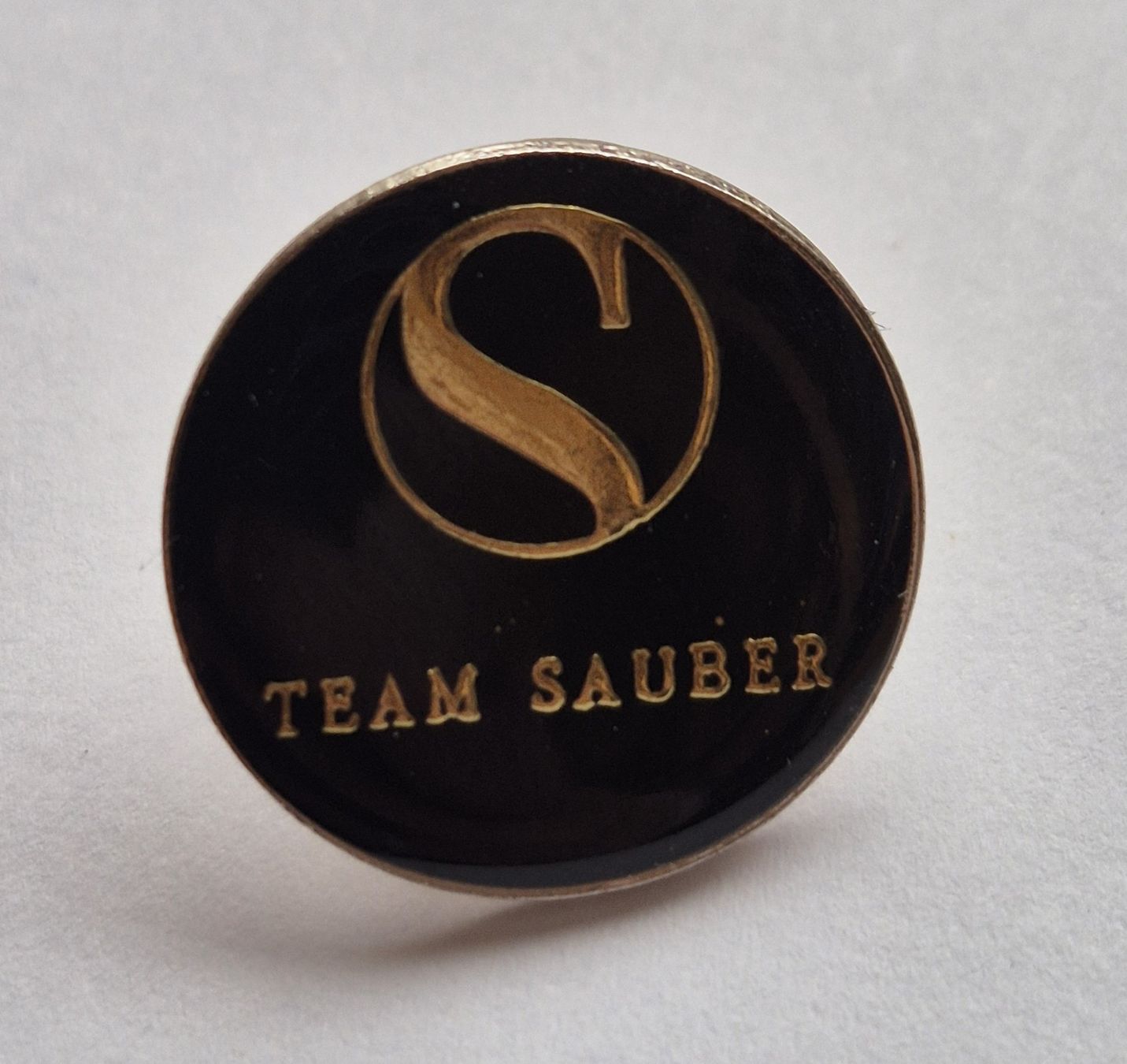 Placchette & Badge: TEAM SAUBER      -     Pin – Usato da Niederweningen venduto da Obson