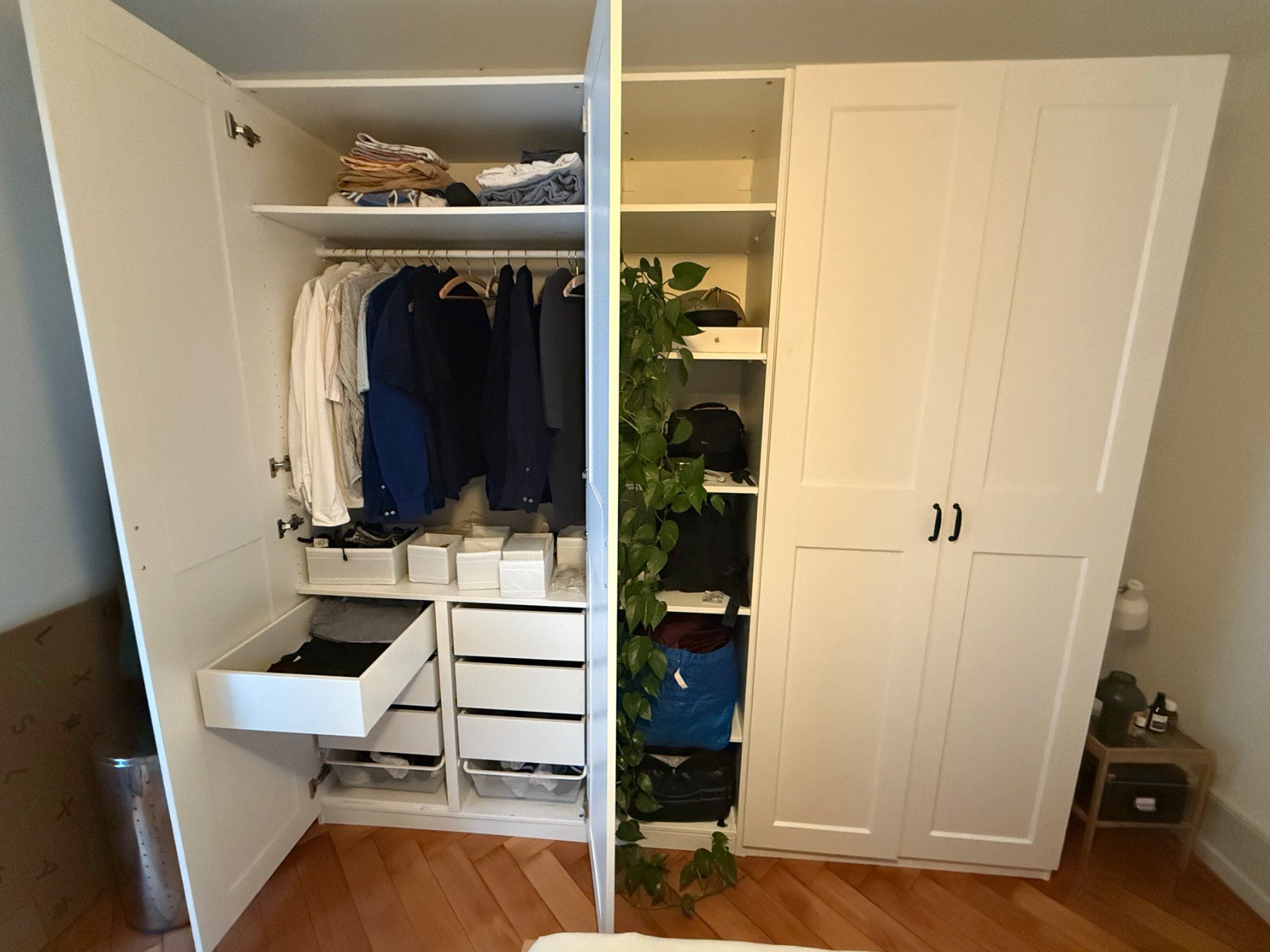 IKEA PAX Kleiderschrank – Weiss, 249×236×60 cm (Gebraucht) in Solothurn für CHF 423 – nur Abholung auf Ricardo kaufen