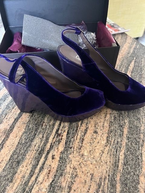 Sandales compensées velours violet 3