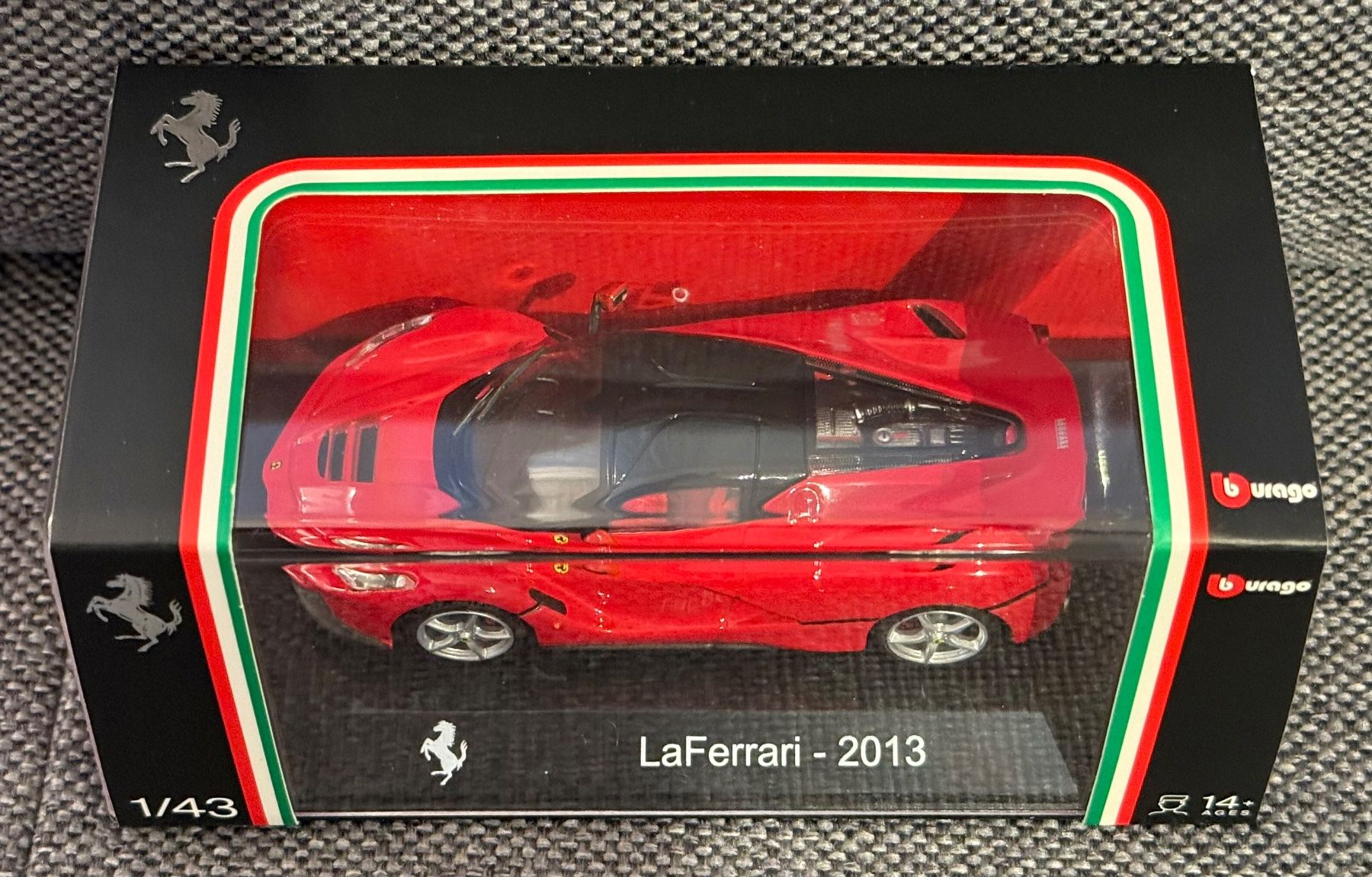 Ferrari Modellini d'auto: Ferrari LaFerrari 2013 Burago 1/43 – Nuovo e nell'imballaggio originale da Studen BE venduto da Ironbonehead 5
