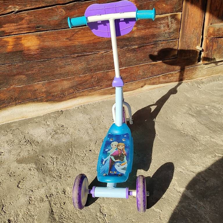 Scooters: Elsa und Anna, Frozen Roller / Scooter – Gebraucht aus Rueras von fscw 1