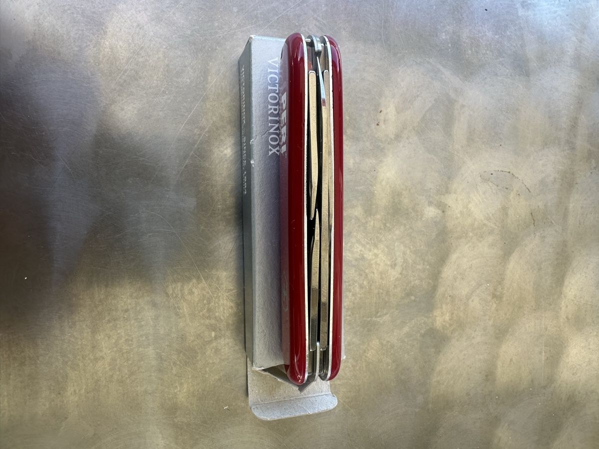 Victorinox Zubehör: Taschenmesser Victorinox – Neu und originalverpackt aus Glis von bfe_ghf5 3