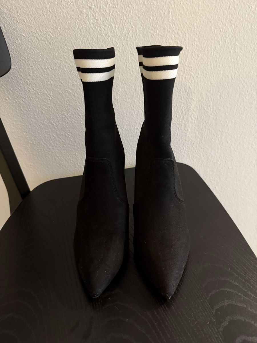 Scarpe da donna: Stivali con tacco – Usato da Bioggio venduto da M.M.O
