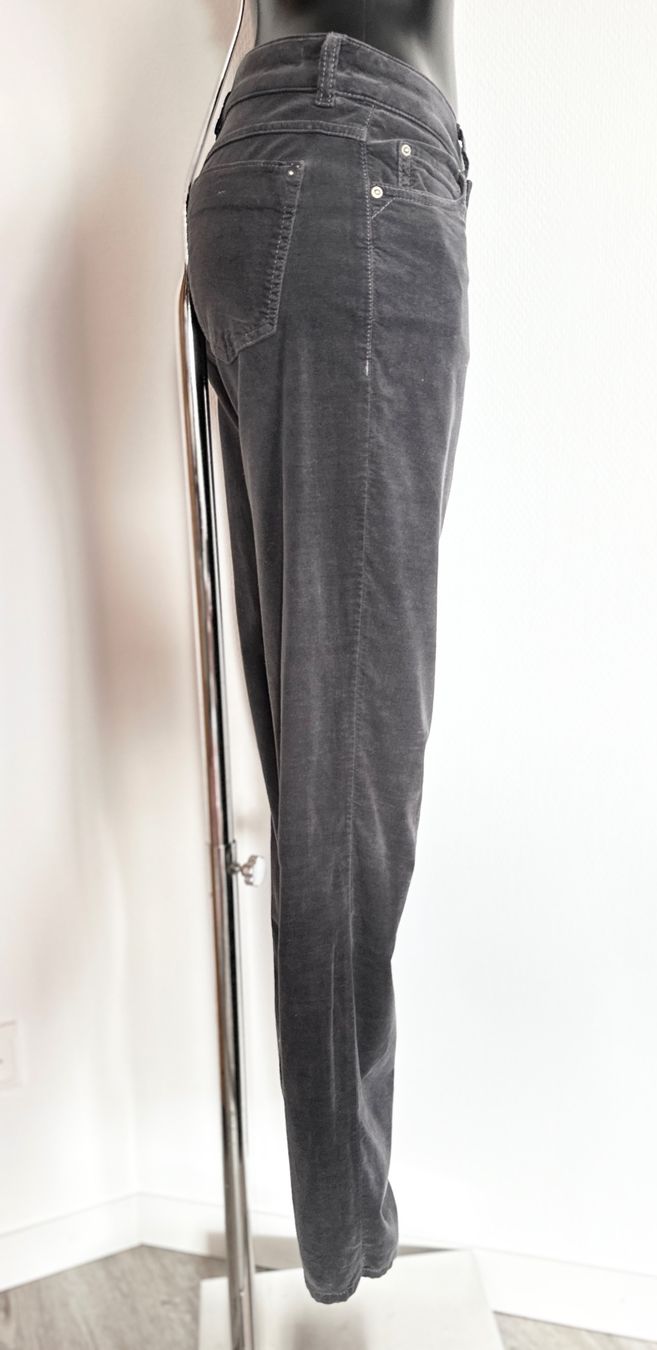 Marc O'Polo Hosen: Gr 34 Marc O'Polo Samthose TOP Hose Samt – Gebraucht aus Rickenbach b. Wil von sunneschii_ 6