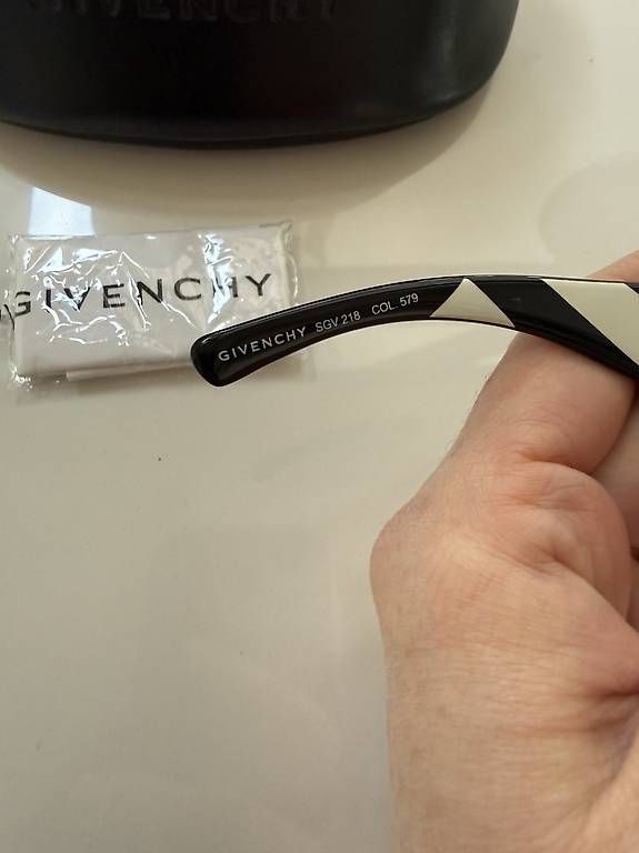 Occhiali & Lenti: Givenchy Sonnenbrille SGV 218 Vintage Original – Usato da Buchberg venduto da the_w8gy 4