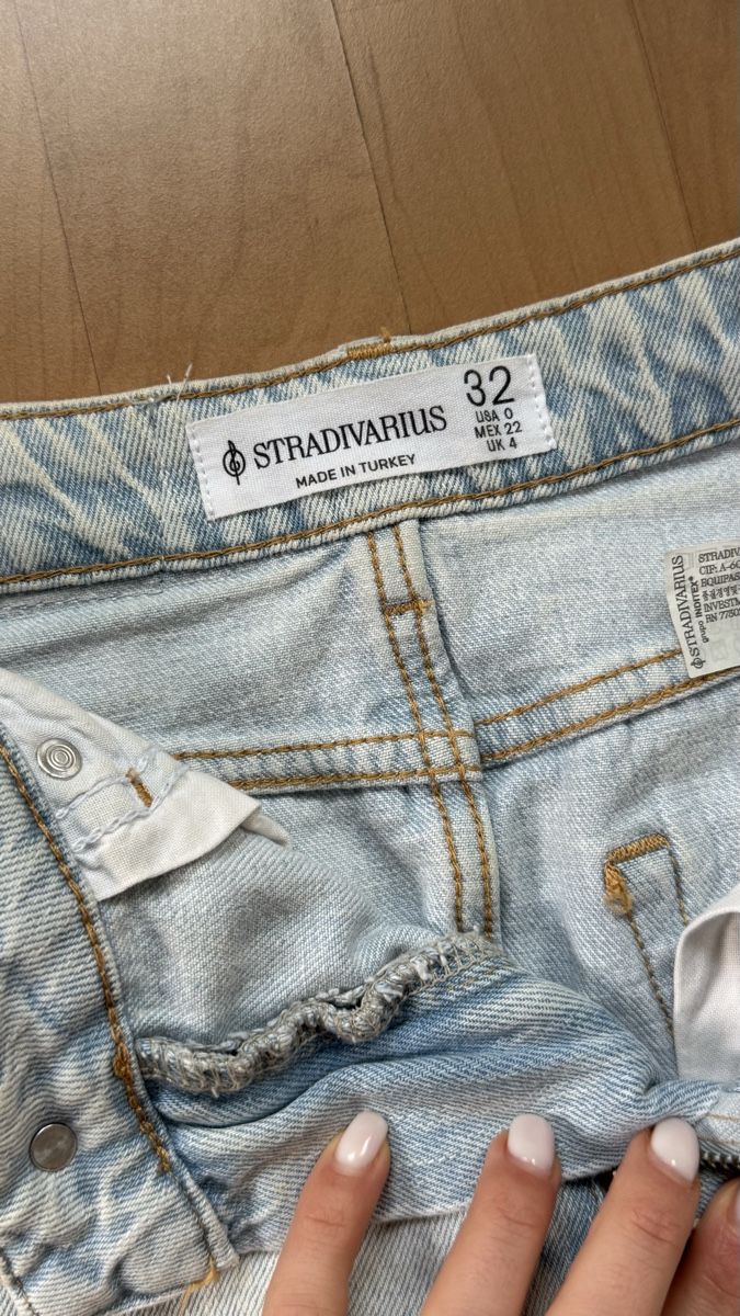 Stradivarius Gonne: Stradivarius Jeansrock mit Schlitz, Grösse 32 – Usato da Kreuzlingen venduto da EmineColak 2