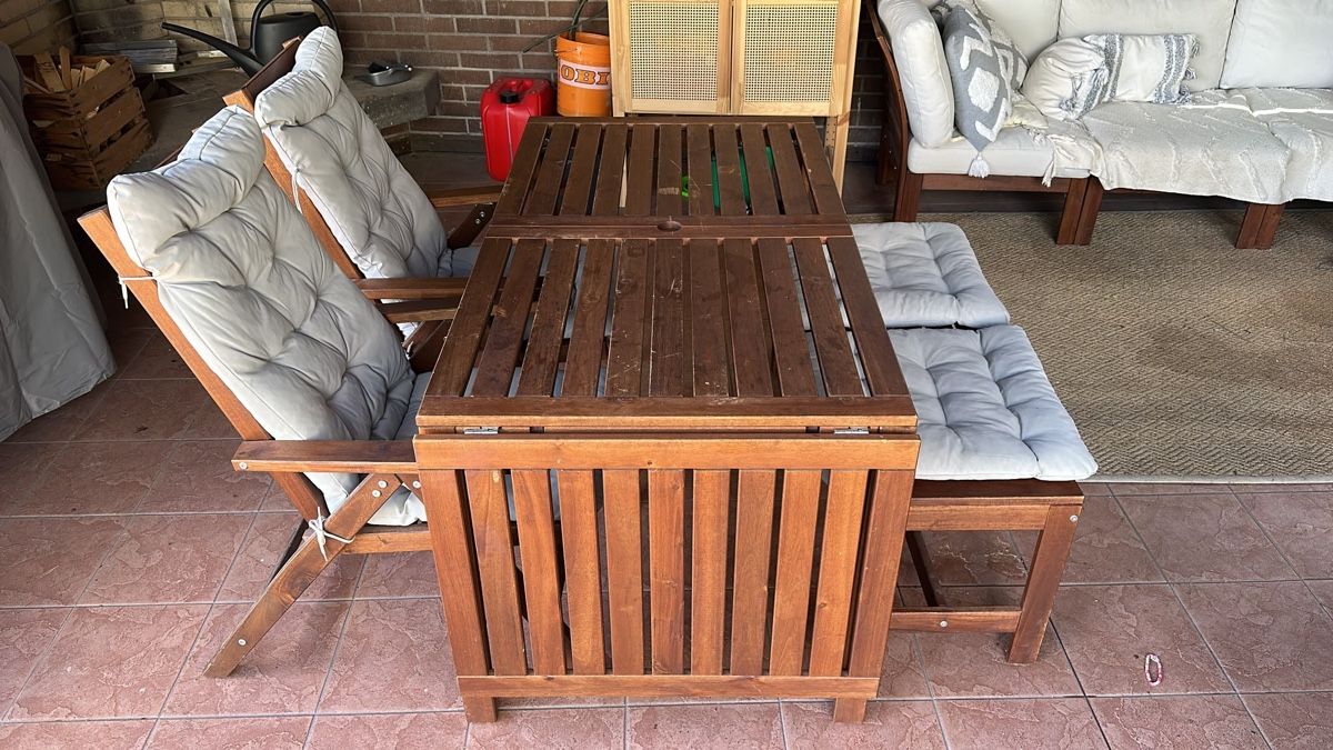 Ikea Set di tavolo e panche: Ikea Gartentisch mit Bank und Klappstühlen – Usato da Hombrechtikon venduto da Lachen1. 4