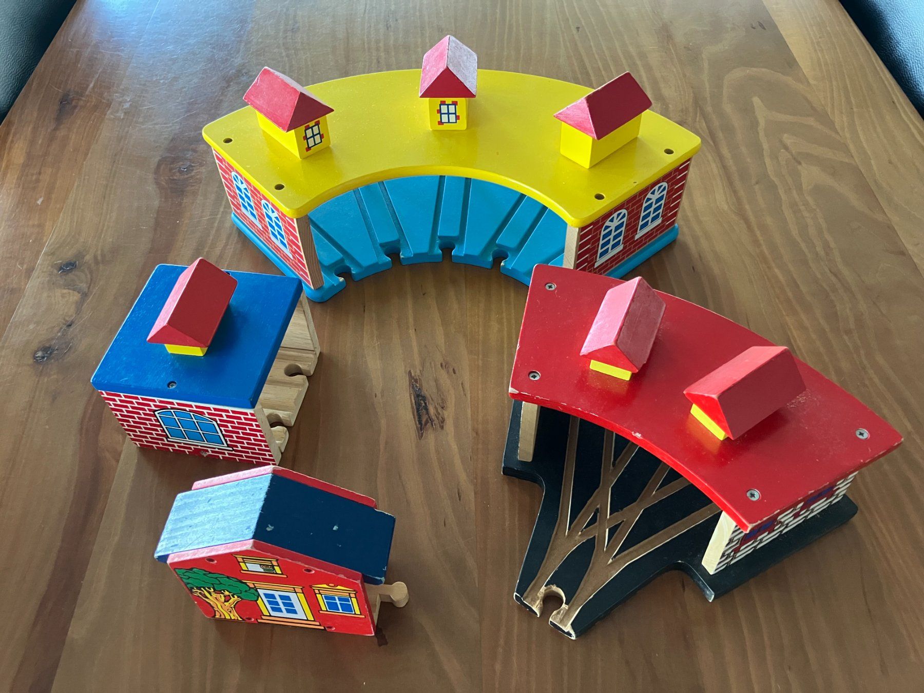 Brio Spielzeuge: BRIOBAHN mit viel Zubehör – Gebraucht aus LENZBURG von stefanie54 7