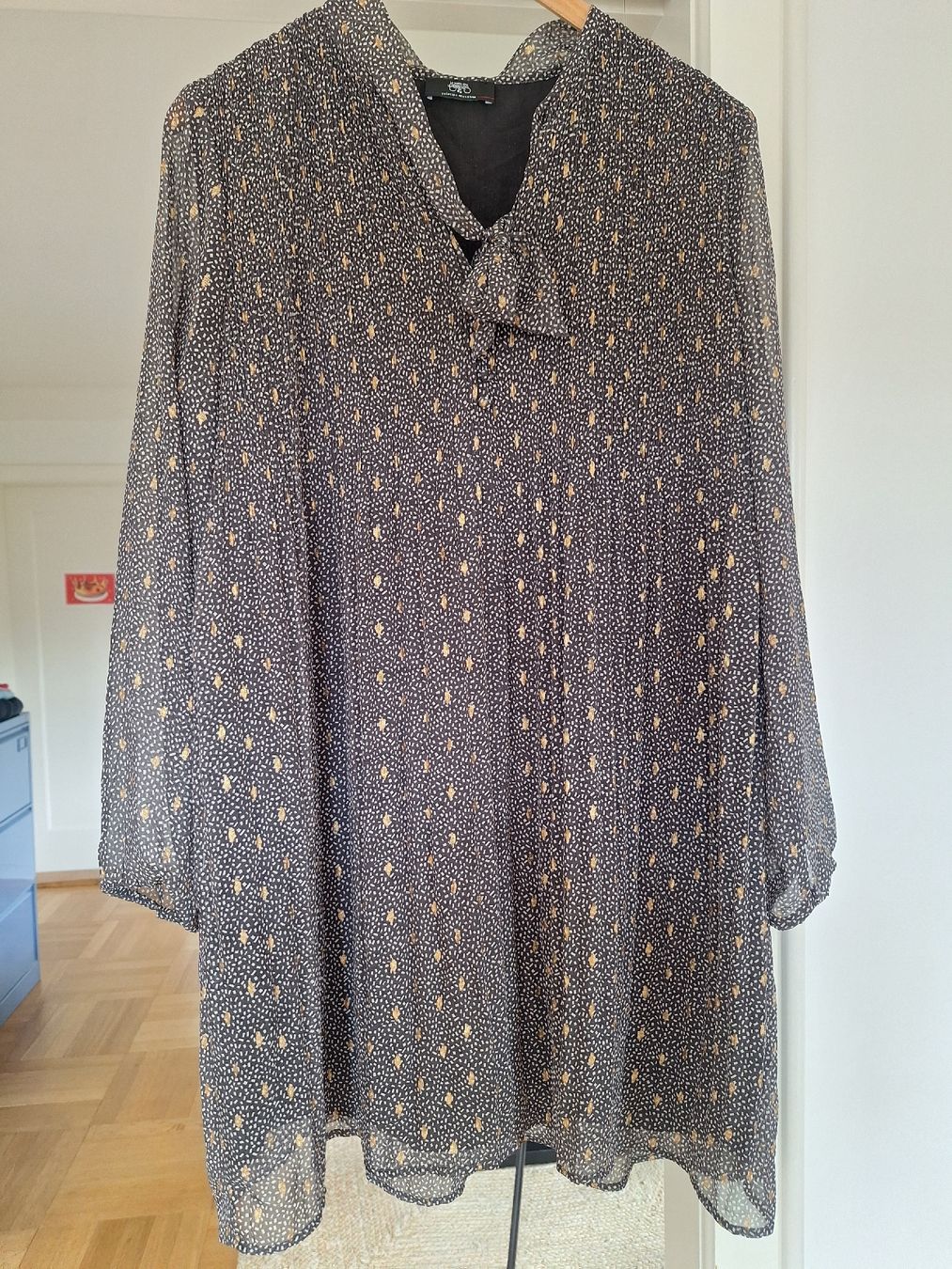 Le Temps Des Cerises Vestiti: Kleid "Le temps des cerises" Gr. M  – Usato da Luzern venduto da j.p