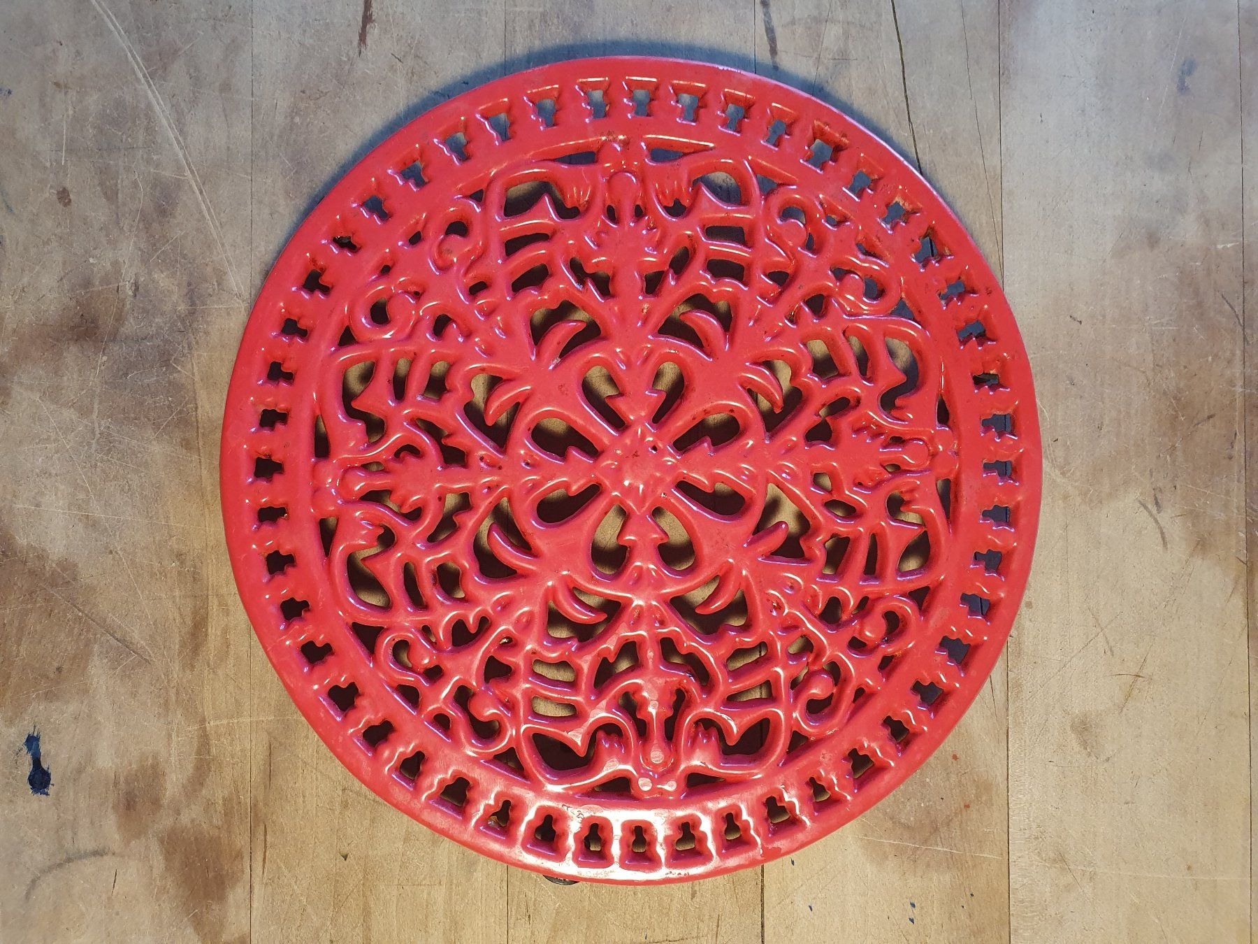 Sottobicchieri: Pfannenuntersetzer rot plastifiziert 21 cm – Usato da Zürich venduto da loosebone