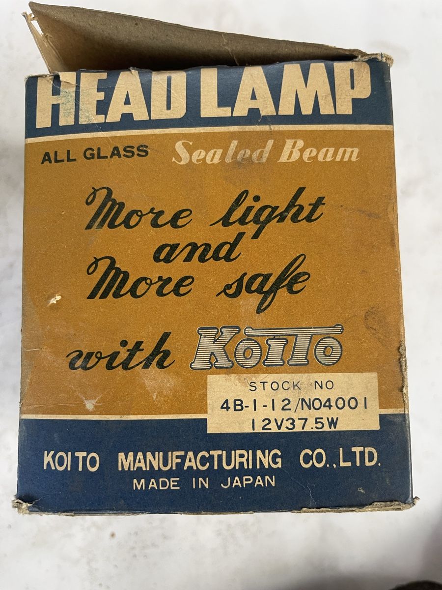 Toutes les pièces auto: Oldtimer Lampe – D'occasion à Altbüron par Garage-Bulak 3