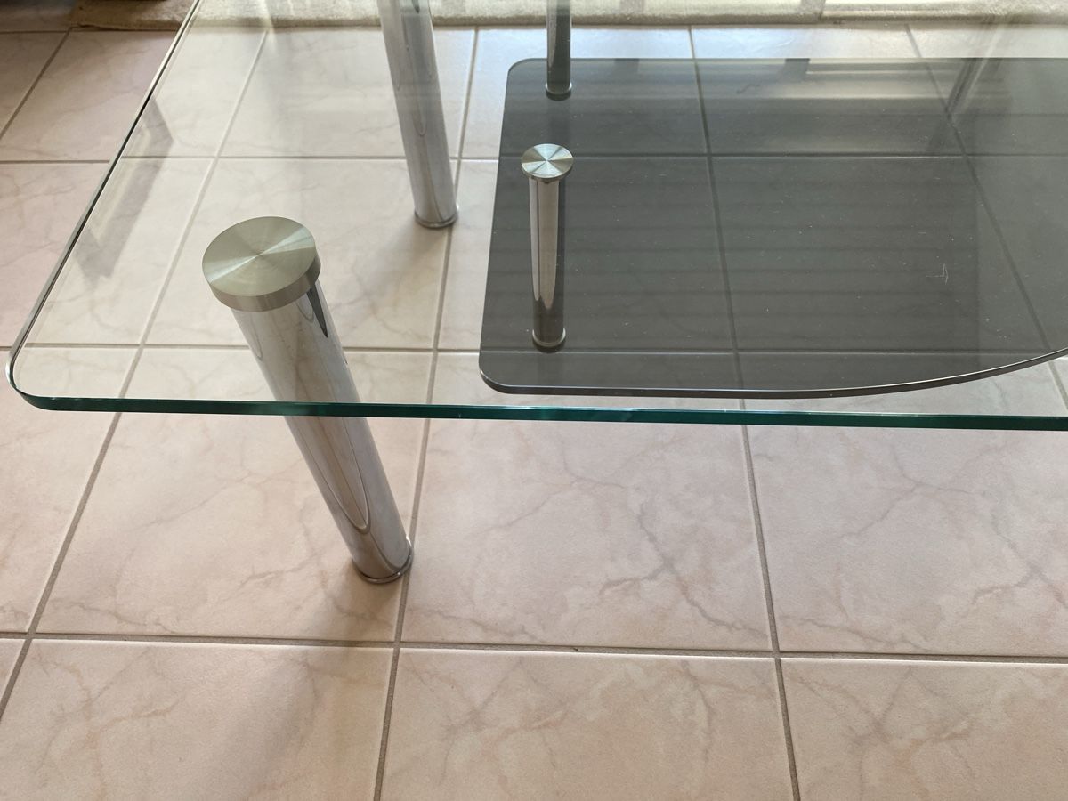 Tables: Salontisch Glas 110x 65x39 cm – D'occasion à Pfäffikon SZ par Anita8808 1