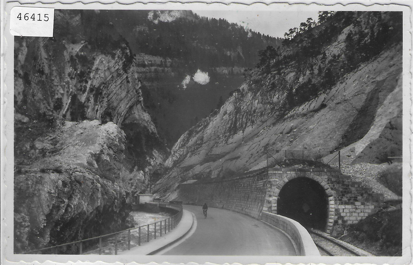 Cartoline postali: Gorges de Court - animee – Usato da Ettingen venduto da Kartenplanet