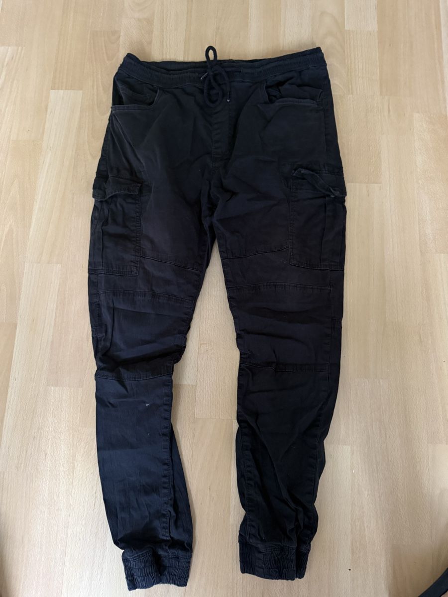Pantalons: Herren Hosen – D'occasion à Muhen par marc1995