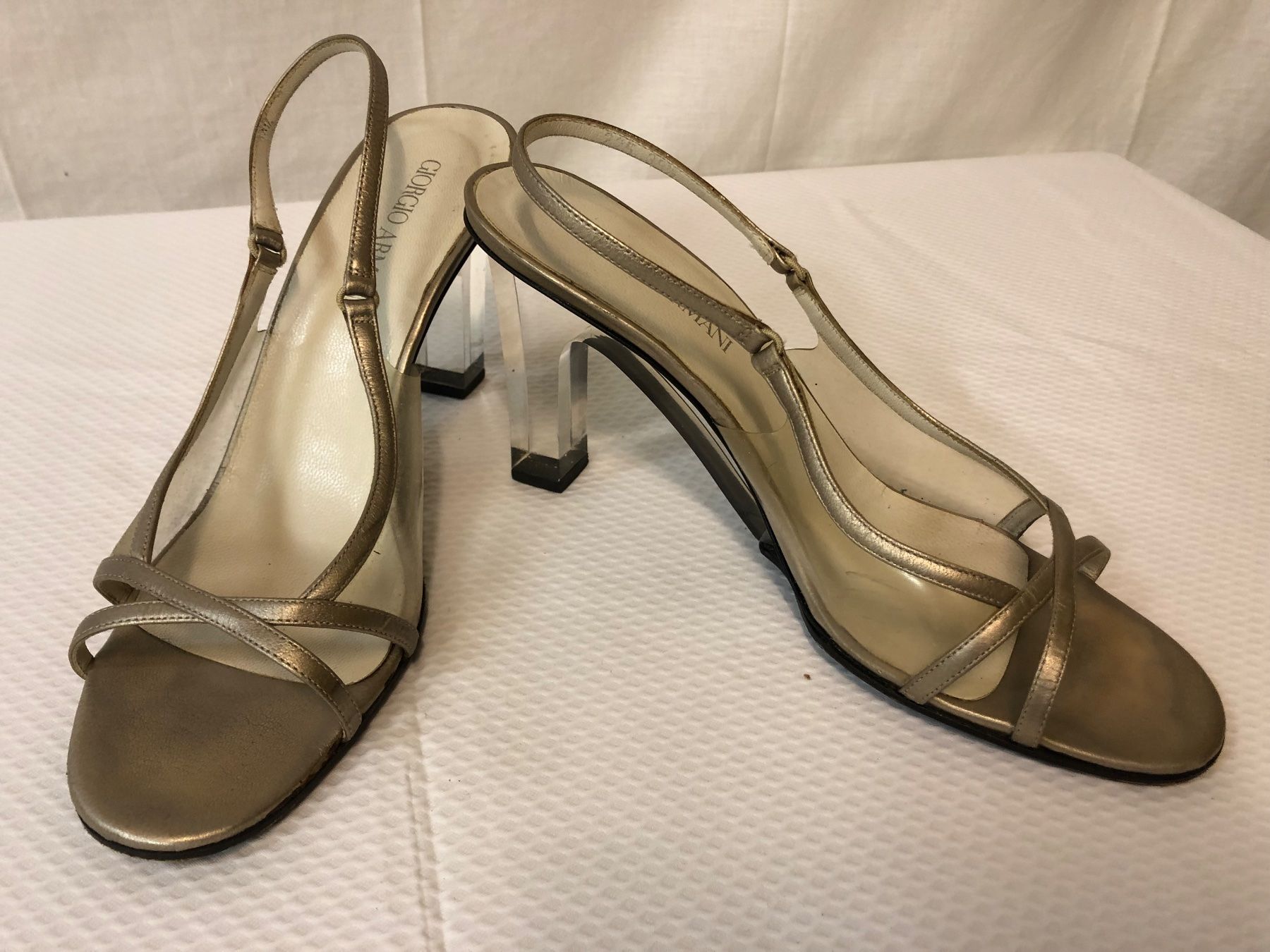 Armani Scarpe da donna: Giorgio Armani Pumps Grösse 39.5 – Usato da Brunnen venduto da Allerwaren