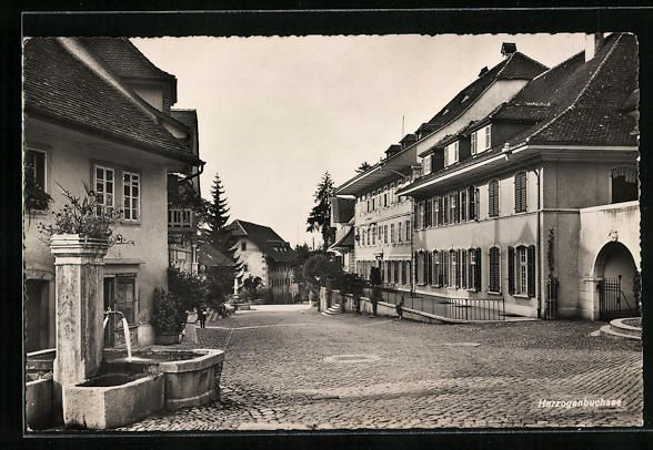 Cartoline postali: Herzogenbuchsee, Strassenpartie mit Brun – Usato da Berlin venduto da bartko-reher