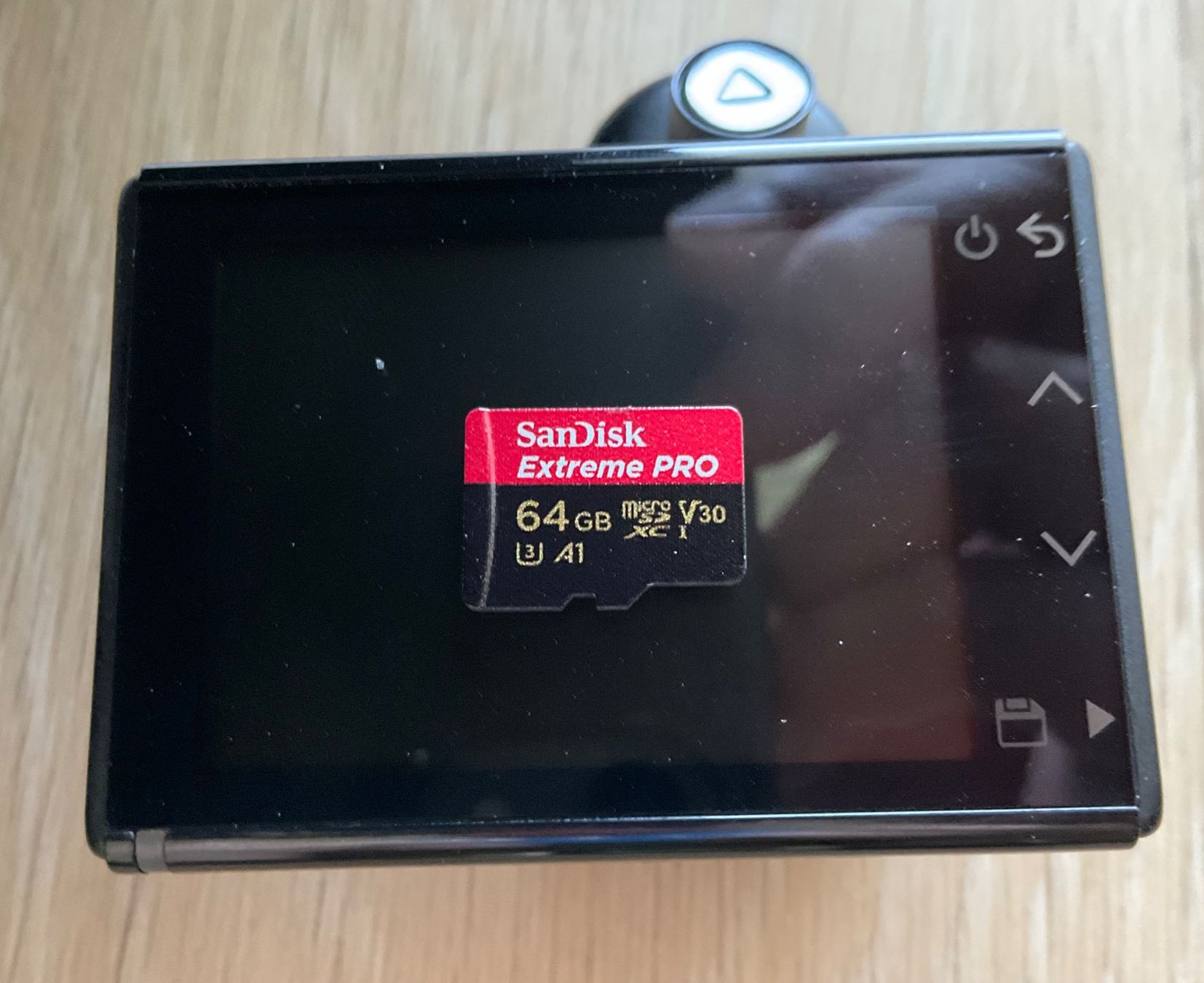 Garmin Videocamere: GARMIN DASHCAM 56, Sandisk ExtremePro 64GB, Polarized Filter – Usato da Bex venduto da jqu_fnk6 6
