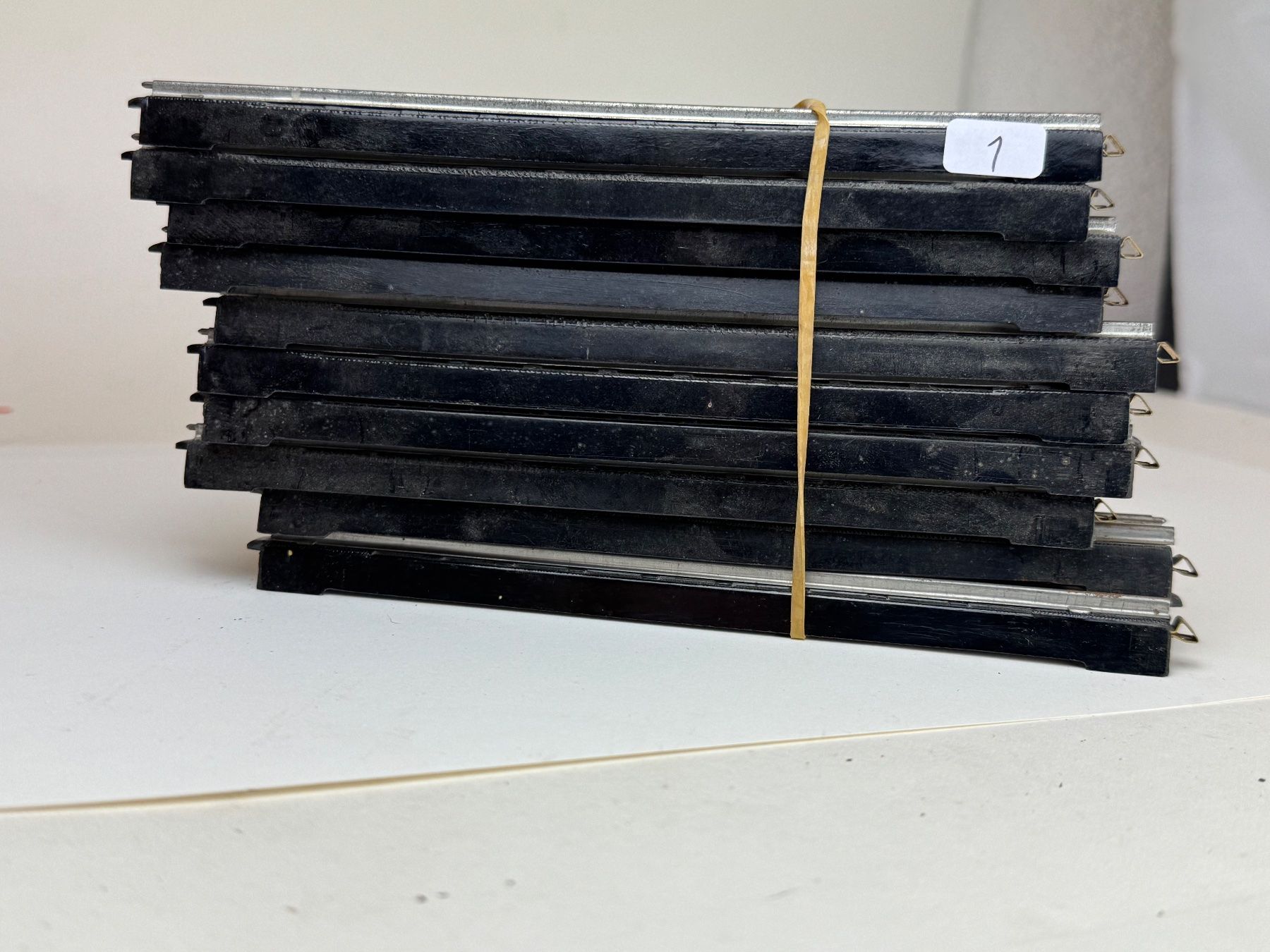 Trix Modelleisenbahnen: GB3-    Trix 10 x gerade Gleise Bakelit – Gebraucht aus Elm von Wikmtz 2