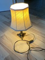 Antike TISCHLAMPE mit 8-eckigem Lampenschirm / 1965 bis 1975