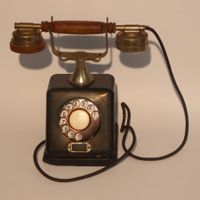 Telefon alt mit Drehscheibe