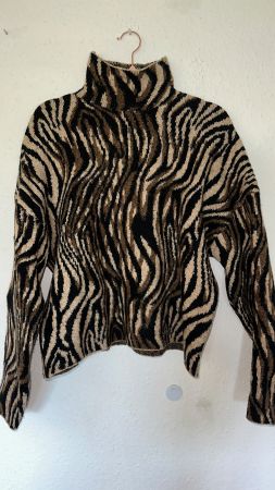 Gemütlicher Pullover mit Muster, Gr. S