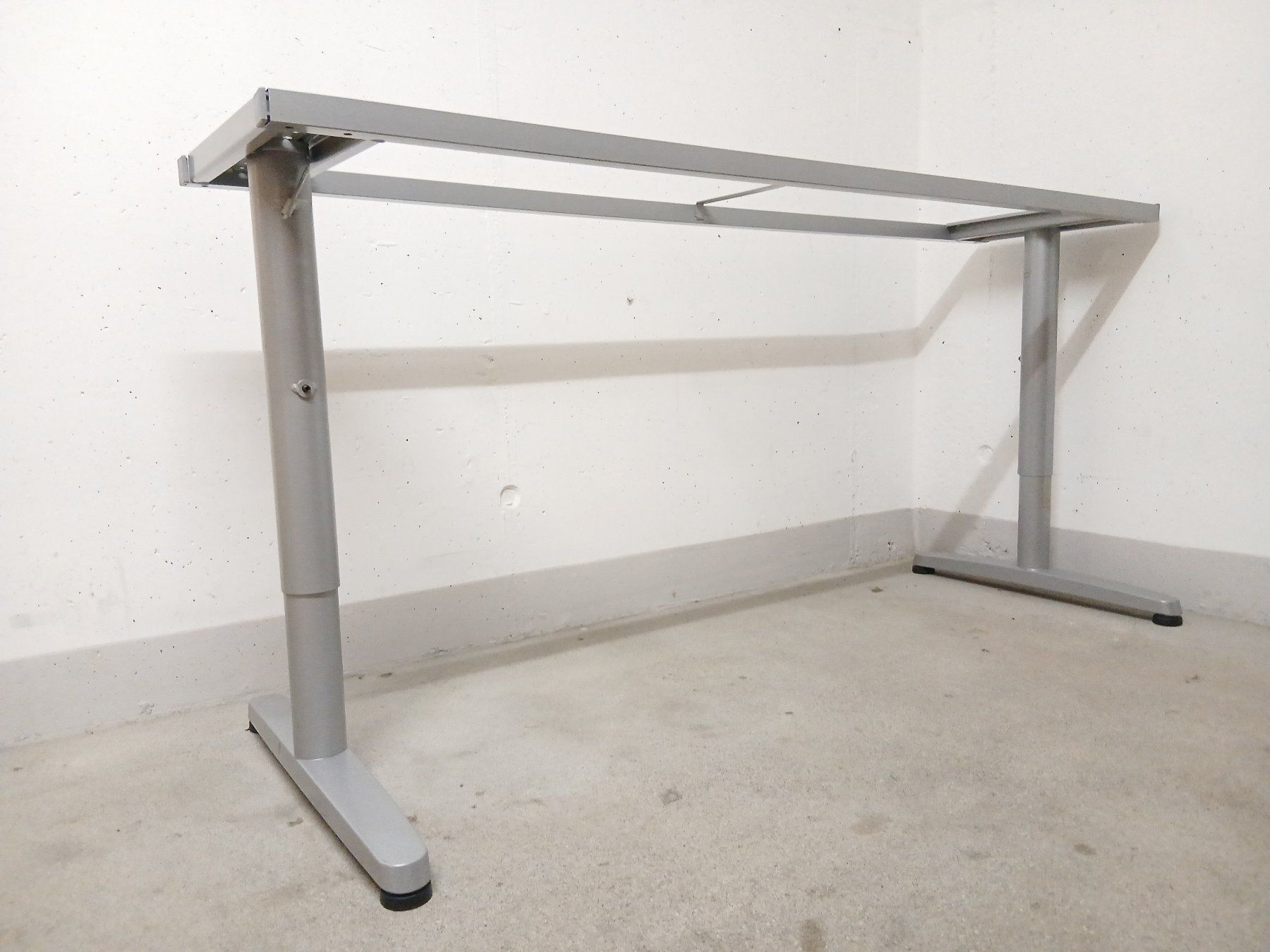 Ikea Scrivanie: Schreib-/Basteltisch Typ Galant – Usato da Toffen venduto da mistermarcello 2
