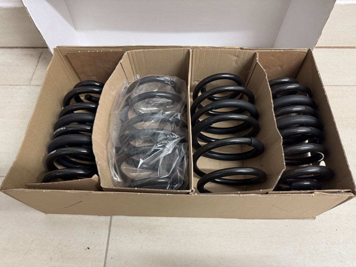 Polestar Tutti pezzi di ricambio auto: Eibach Pro-Kit Polestar 2 – Nuovo e nell'imballaggio originale da Caslano venduto da Donats57 1